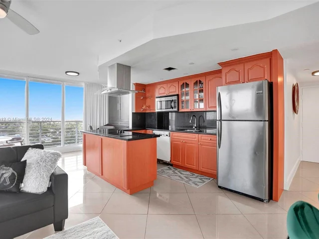 1720 Harrison St # 14E, Hollywood FL 33020