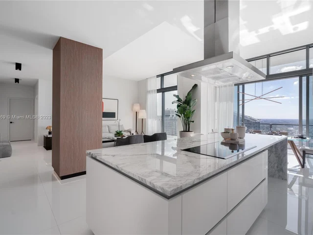 68 SE 6th Street, Miami FL 33131