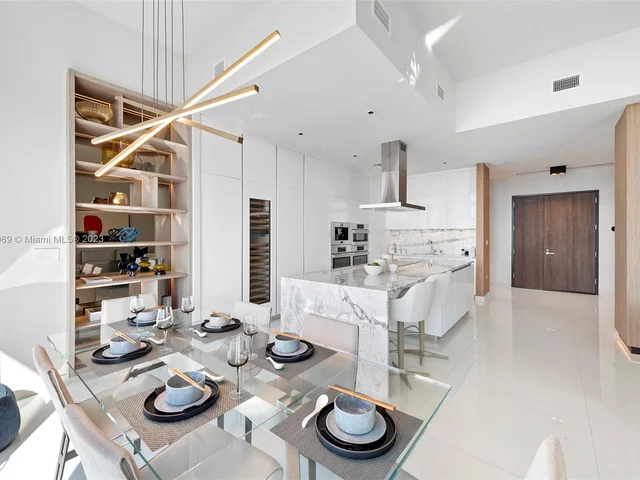 68 SE 6th Street, Miami FL 33131