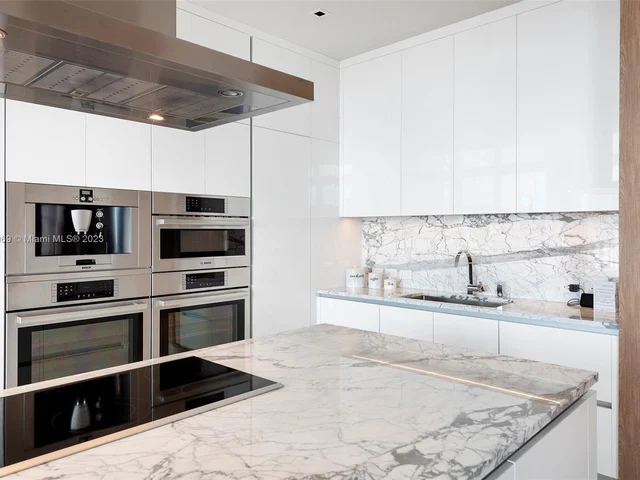 68 SE 6th Street, Miami FL 33131