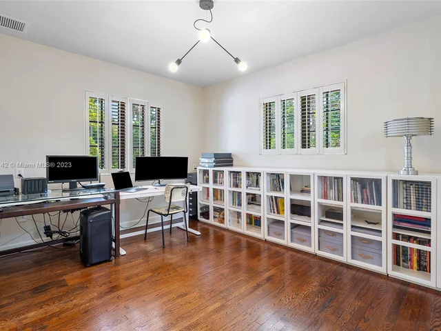 634 NE 56 ST, Miami FL 33137