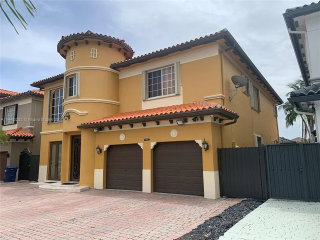 15390 SW 22nd Ter, Miami FL 33185