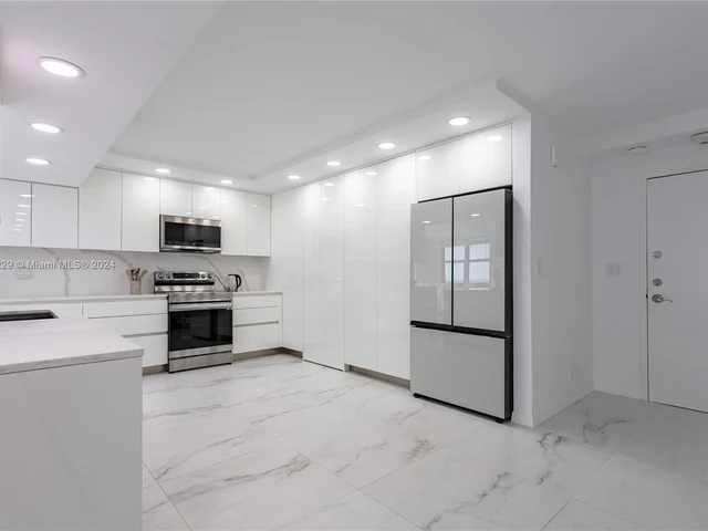 1912 S Ocean Dr # 11D, Hallandale Beach FL 33009