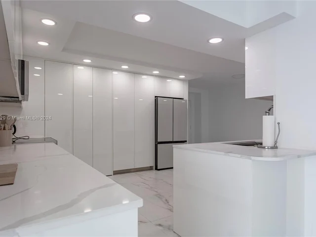 1912 S Ocean Dr # 11D, Hallandale Beach FL 33009