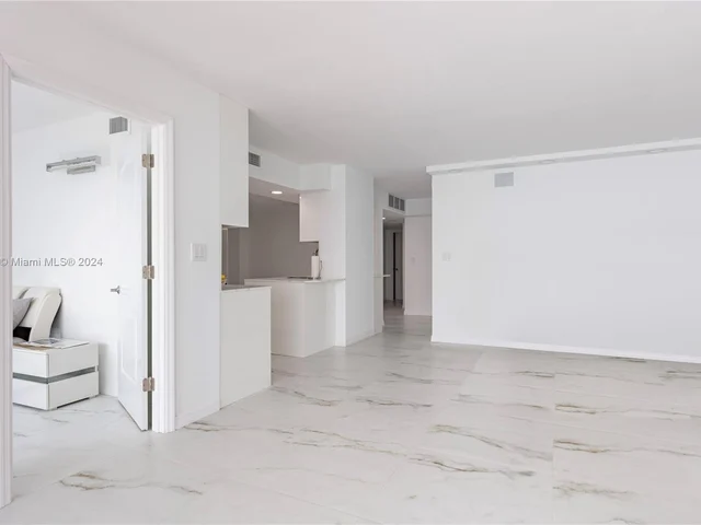 1912 S Ocean Dr # 11D, Hallandale Beach FL 33009