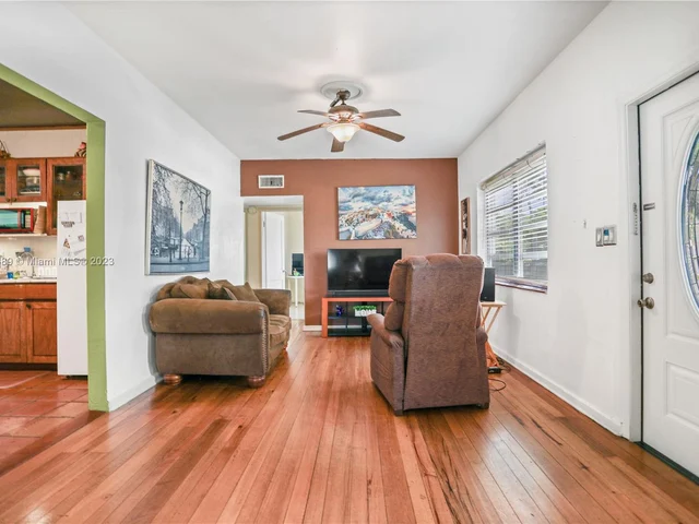 45 NW 127th St, North Miami FL 33168