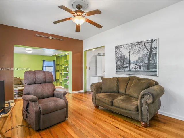 45 NW 127th St, North Miami FL 33168