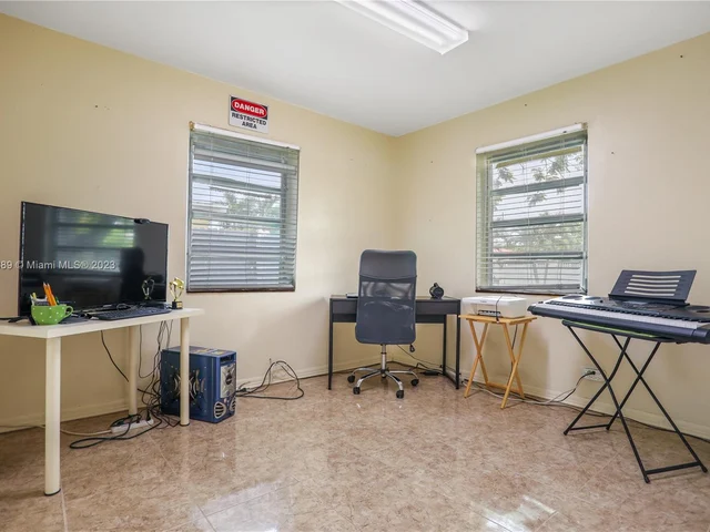 45 NW 127th St, North Miami FL 33168