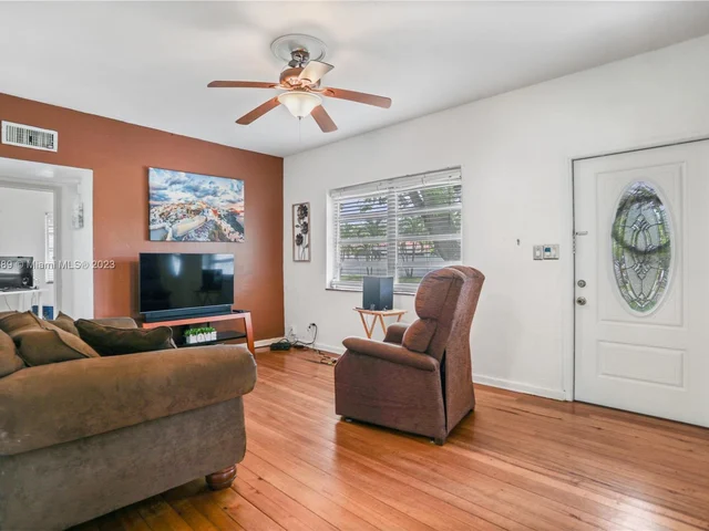 45 NW 127th St, North Miami FL 33168