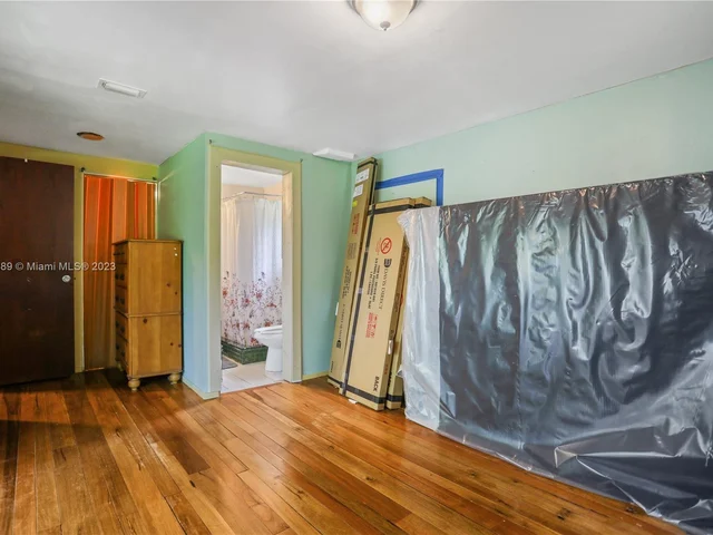 45 NW 127th St, North Miami FL 33168