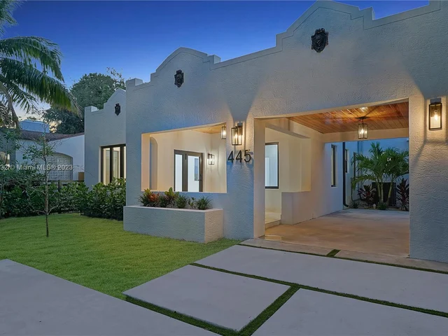 445 NE 76th St, Miami FL 33138