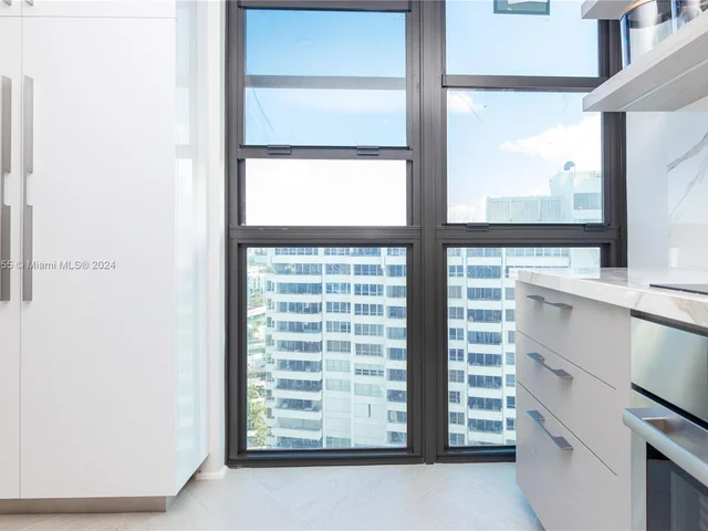 9 Island Ave # 2210, Miami Beach FL 33139