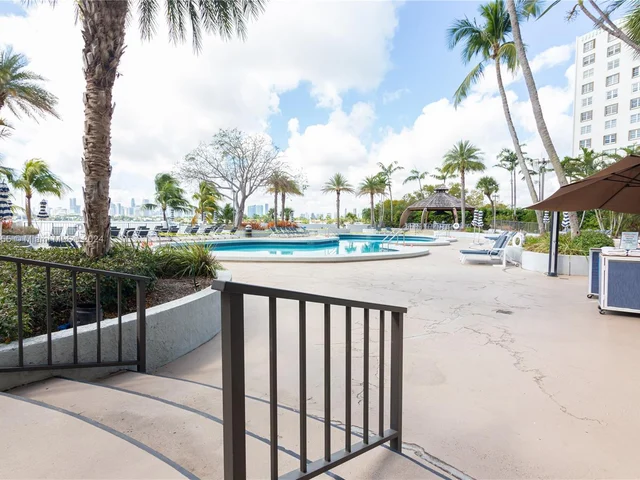 9 Island Ave # 2210, Miami Beach FL 33139
