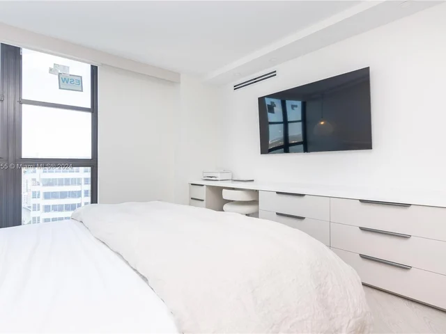 9 Island Ave # 2210, Miami Beach FL 33139