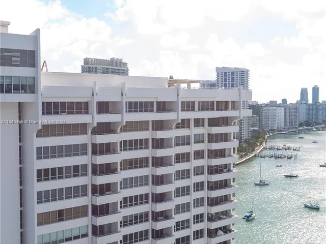 9 Island Ave # 2210, Miami Beach FL 33139