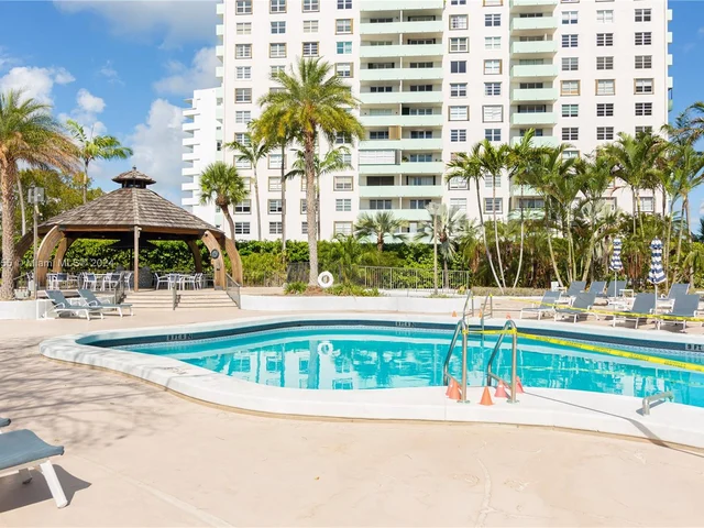 9 Island Ave # 2210, Miami Beach FL 33139
