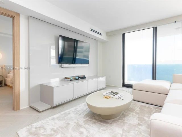 9 Island Ave # 2210, Miami Beach FL 33139