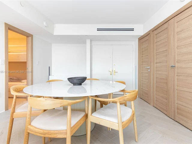 9 Island Ave # 2210, Miami Beach FL 33139