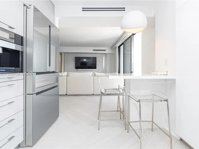 9 Island Ave # 2210, Miami Beach FL 33139