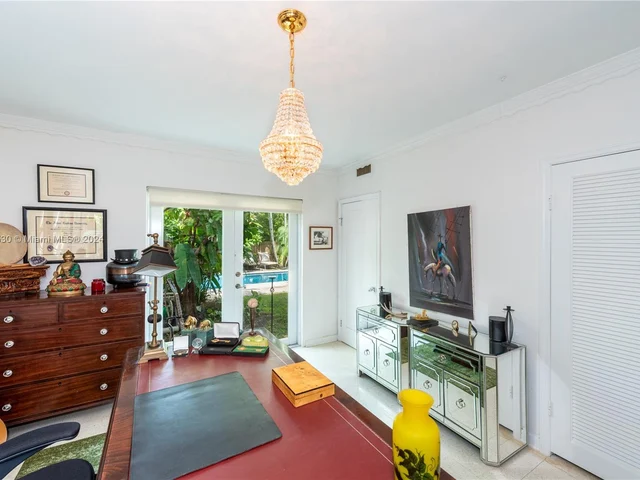 5828 Pine Tree Dr, Miami Beach FL 33140