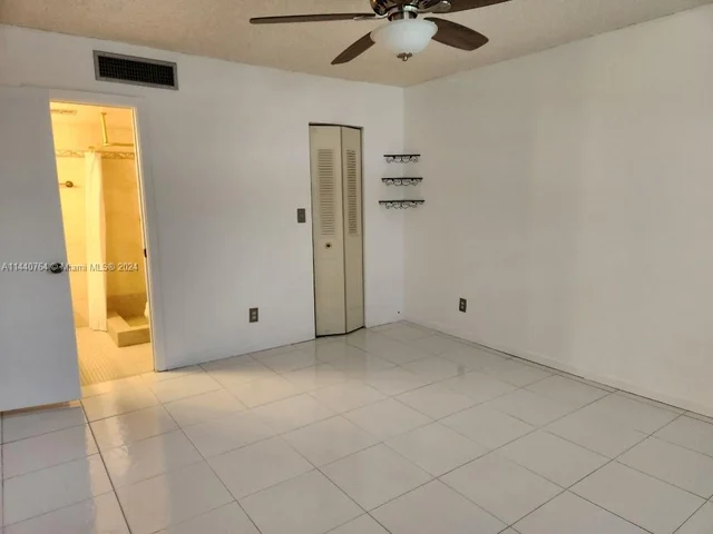 5801 NW 62nd Ave # 202, Tamarac FL 33319