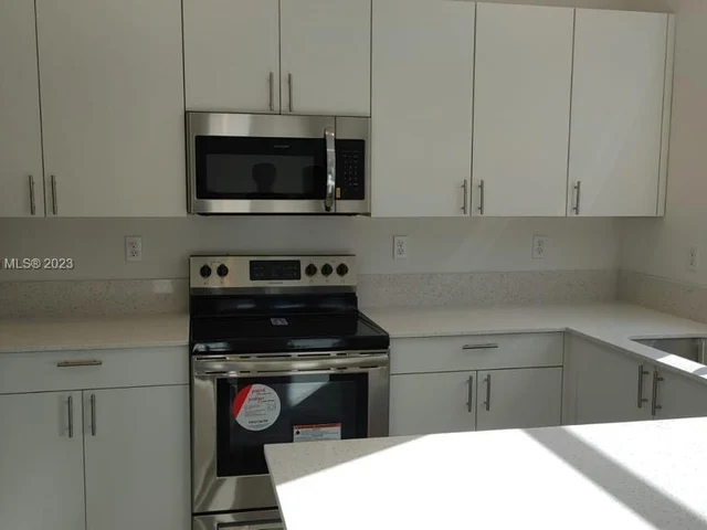 1766 SE 26th Rd # 1766, Homestead FL 33035