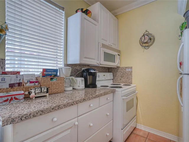 1027 Pennsylvania Ave # 103, Miami Beach FL 33139