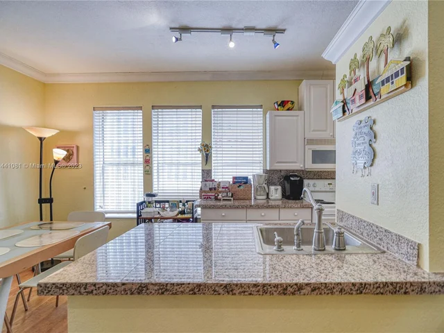 1027 Pennsylvania Ave # 103, Miami Beach FL 33139