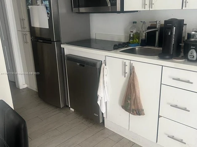1601 Meridian Ave # 203, Miami Beach FL 33139