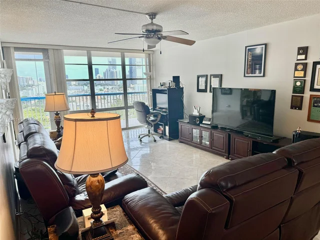 231 174th St # 1816, Sunny Isles Beach FL 33160