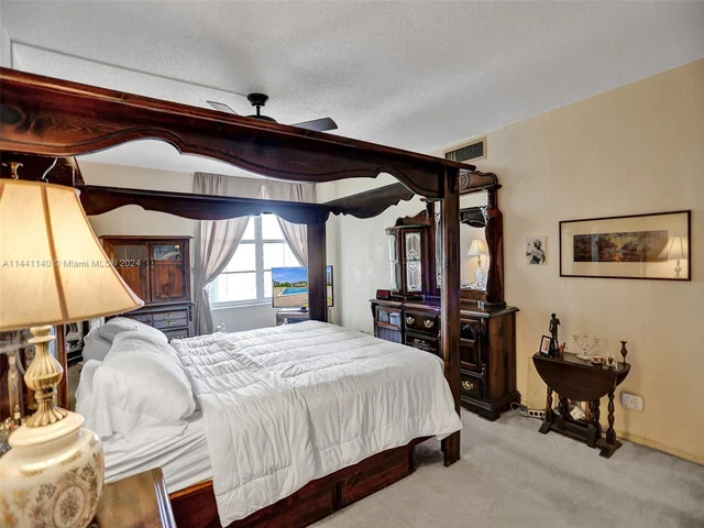 231 174th St # 1816, Sunny Isles Beach FL 33160