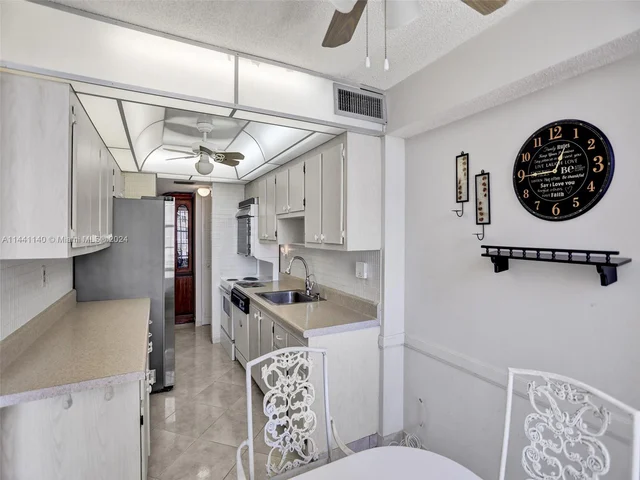 231 174th St # 1816, Sunny Isles Beach FL 33160