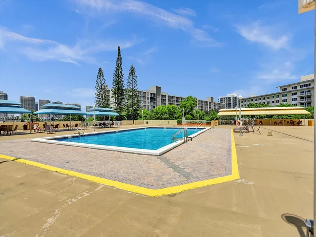 231 174th St # 1816, Sunny Isles Beach FL 33160