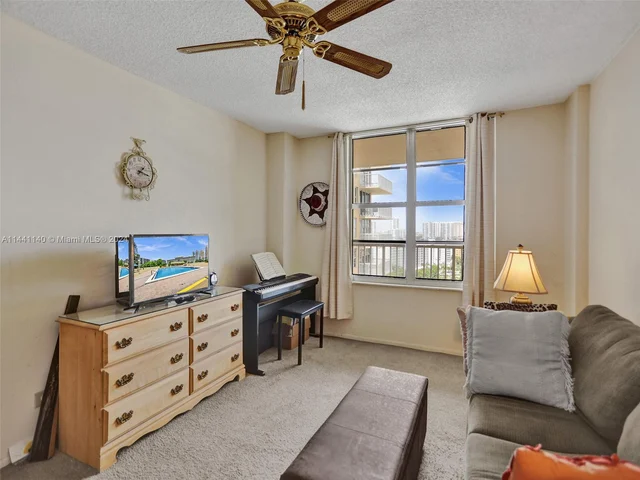 231 174th St # 1816, Sunny Isles Beach FL 33160