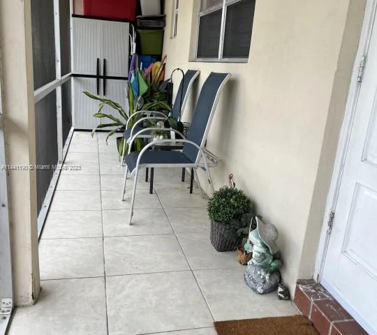 5387 SW 40th Ave # 103, Dania Beach FL 33314