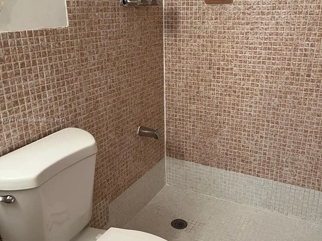 240 Galen Dr # 205, Key Biscayne FL 33149