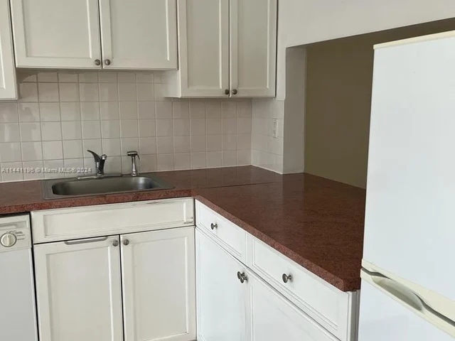 240 Galen Dr # 205, Key Biscayne FL 33149