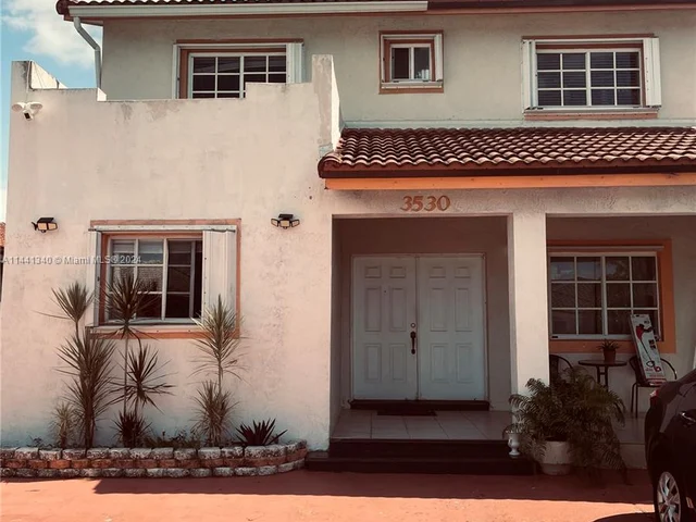 3530 W 72nd St, Hialeah FL 33018