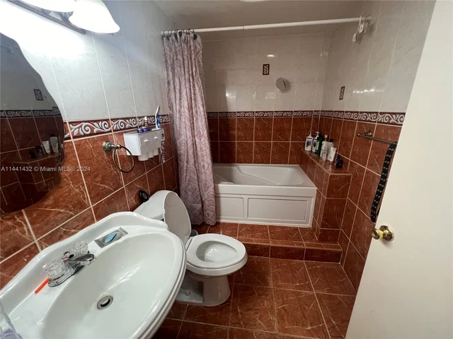 1720 SW 92nd Ct, Miami FL 33165