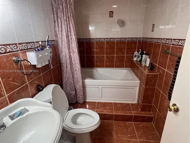 1720 SW 92nd Ct, Miami FL 33165