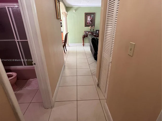 1720 SW 92nd Ct, Miami FL 33165