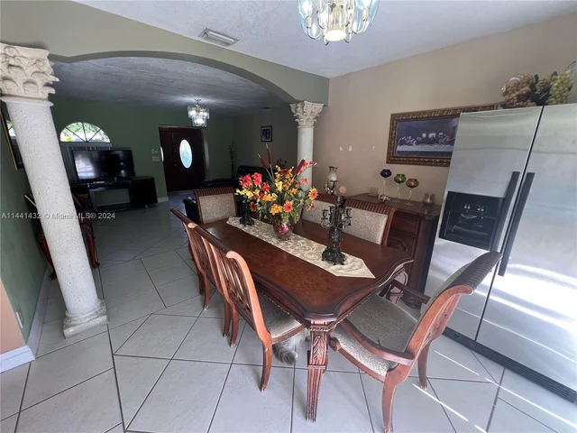 1720 SW 92nd Ct, Miami FL 33165