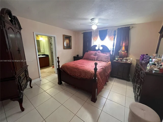 1720 SW 92nd Ct, Miami FL 33165