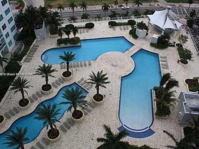 253 NE 2nd St # 910, Miami FL 33132