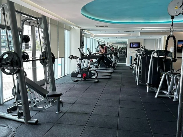 500 BRICKELL AV # 2910, Miami FL 33131