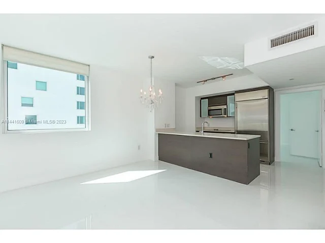 500 BRICKELL AV # 2910, Miami FL 33131