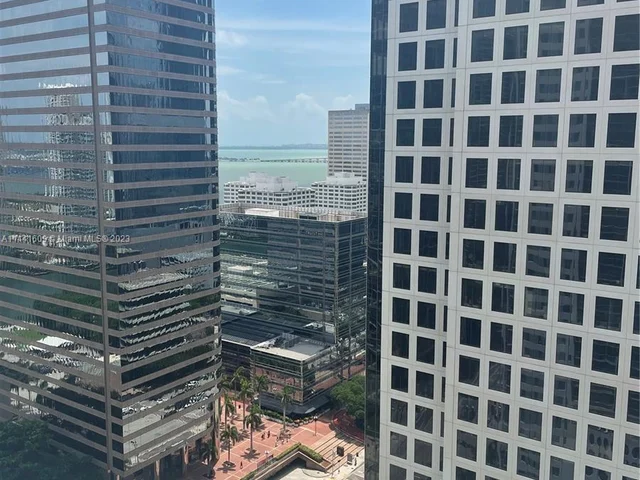 500 BRICKELL AV # 2910, Miami FL 33131