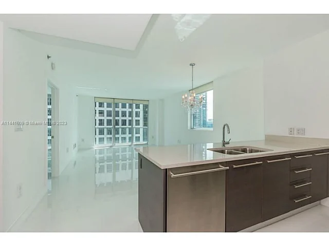 500 BRICKELL AV # 2910, Miami FL 33131