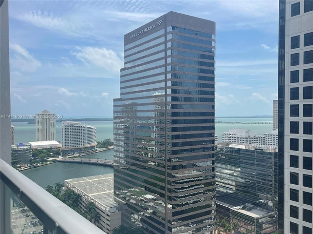 500 BRICKELL AV # 2910, Miami FL 33131