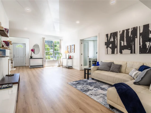 4560 Post Ave, Miami Beach FL 33140